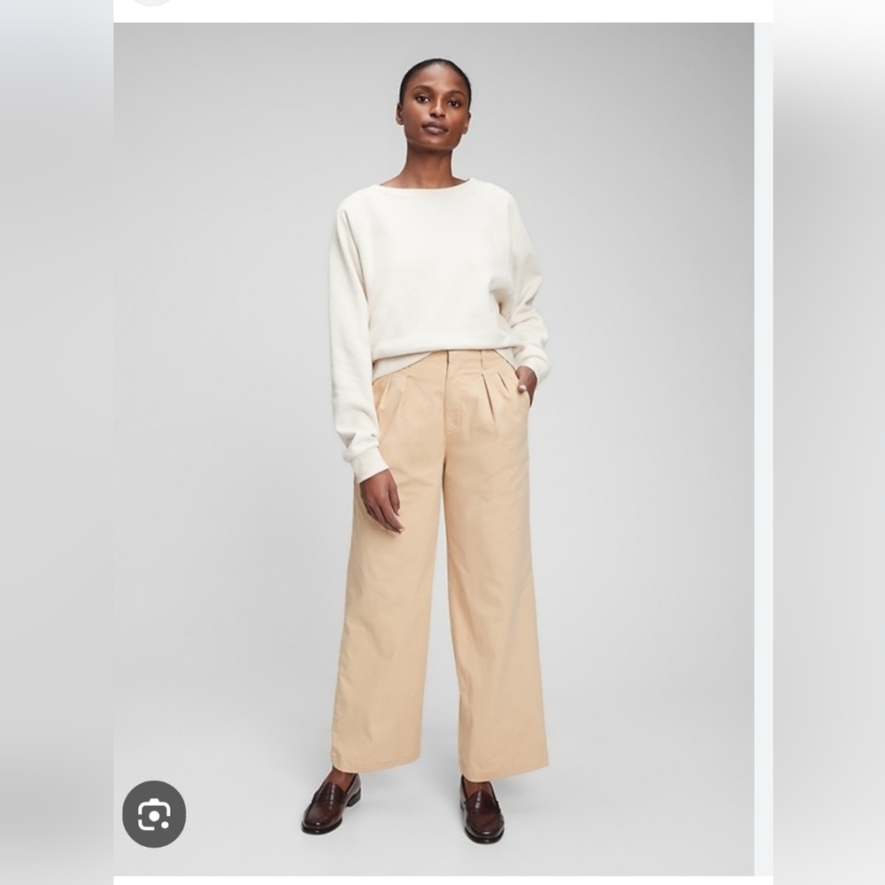 GAP High-Rise Pleated Wide-Leg Khaki Pants Sz 10 Color is New Off White